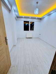 Acil Satılık Muradiye Mah. Satılık 2+1 Kapalı Mutfaklı Daire