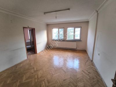 ******aciliyetten Satılık****** 4+1 Kombili Cadde Ve Çarşı Yanı