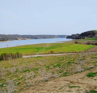 Muhteşem Baraj Gölü Manzaralı, Etrafı Çevirili Tek Tapu Tarla..