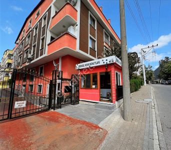 Tatlıkuyu 7/24 Güvenlikli Site 2+1 İskanlı Asans.105m² Fırsat