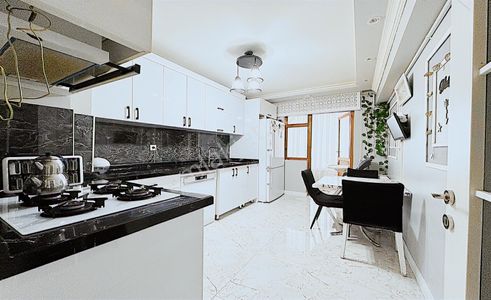 Yuvam'dan Kuşcağız'da Sıfır Lüx Yapılı Ön Cephe Satılık Daire!!!