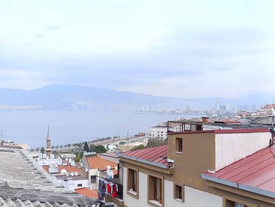 Simge Emlak Karantina 'da Mithatpaşa Cad. Yakını Deniz Manzaralı