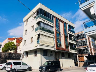 Fırsattt !!! Küçük Çiğli'de İzbanın Yanında 1+1 Eşyalı Kiralık Daire