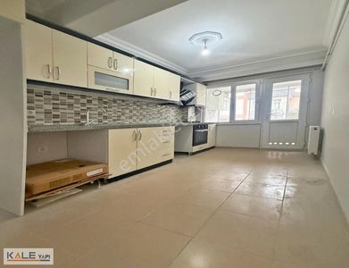 Avcılar Cihangirde Acil Satılık 2+1 Arakat