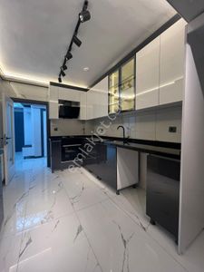 Atapark Mahallesi'nde G.odalı Full+full Yapılı 4+1 Daire!