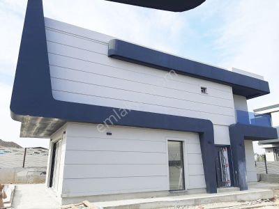 Çukurova Kabasakal'da Site İçi Bağımsız Akıllı Ev Teknoloji Sistemli Yerden Isıtmalı Yüzme Havuzlu!