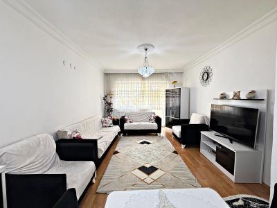 Ufuk Özdemir'den Aşıkpaşa Cad. Acil Satılık Y.giriş 2+1 Daire