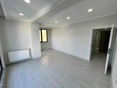 Sultanbeyli Hamidiye Mahallesin'de 2+1 Satılık Daire