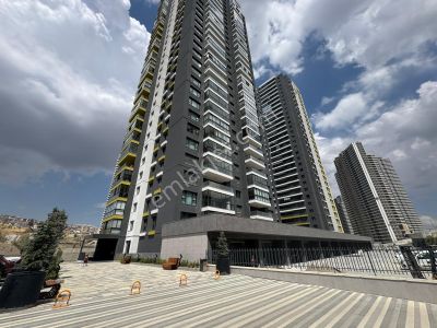 Atanora Vadi'den Koz Oranda Oturumaz Hazır Güvenlikli 2 Banyolu 3+1 Site Dairesi