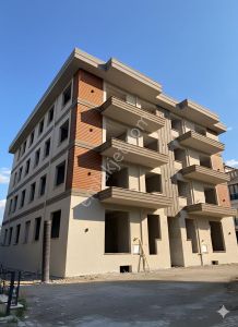 Yalova Çiftlikköyde Merkezi Konumda 90m2 Satılık 2+1 Daire