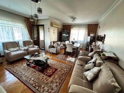 Maltepe Minibüs Cad.yakın 6.kat Kiracısız 2 Balkonlu Satılık 3+1