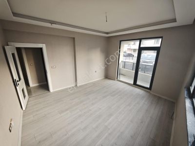 Sancaktepe'de 3+1 - Sıfır Bina - Ful Yapılı - Asansör - Ön Cephe