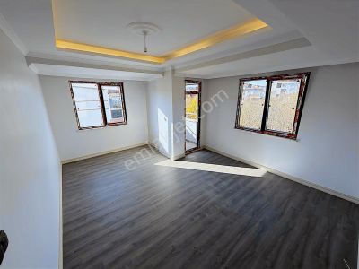 Gebze Barış Parkına Cephe Asansörlü 4+1 Geniş Üst Dubleks Daire