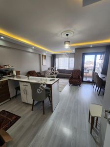 Akinitadan Konakta Çarşı Merkeze Yakın Satılık 2+1 Ferah Daire