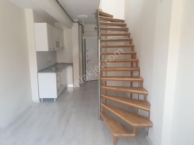 Bahçelievler Mahallesinde Dupleks Geniş Aydınlık 2+1 Kiralık