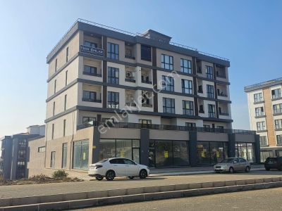 Atatürk Mah. Gözde Lokasyonda 280 M² Geniş Teraslı Köşe İşyeri