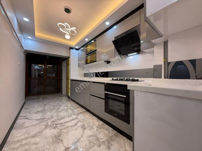 Water Hause Gayrimenkul' Den Mareşal Çakmak Mah. 3+1 Satılık Daire