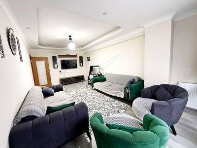 Alban'dan Balkonlu Metrobüse 12 Dk Asansörlü 115m² 2+1 Ara Kat