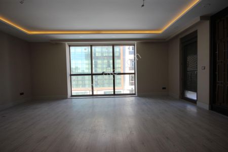 Konyaaltı Konaklar Bölgesinde Full Donanımlı Sitede 3+1