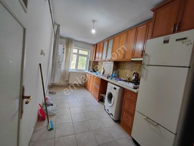 Karargahtepe Mahallesi'nde Cadde Üzeri 3+1 Daire!