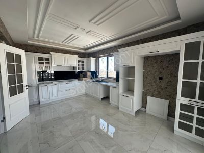 Coldwell Banker'den Yakınca Da Kiralık 3+1 Lüks Sıfır Daire