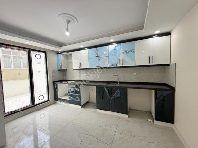 Körfez M.sinan Mahallesinde Satlık Arakat Teraslı Sıfır 2+1