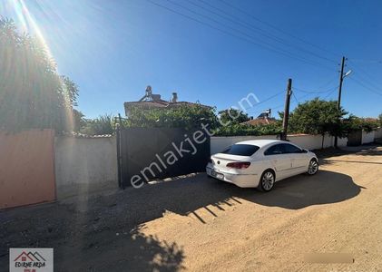 Arda Emlak Ofisi'nden Yenikadın Köyün'de Köy İçin'de Bahçeli Müstakil İki Katlı Bakımlı Köy Evi