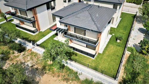 Venüs'den, Tahtakuşlar'da Plaja 500 M Özel Tasarım 4+1 Müstakil