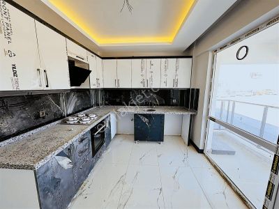 Sarsılmazdan Kat Konumunda Y.giriş 3+1 Çift Banyolu Fırsat Daire