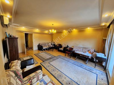 Buca Hürriyet Mahallesinde//nato Karşısı//kemal Sunal Parkyanı/160/3+1/16yıl/önü Açık Ferah Daire