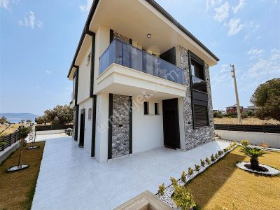 Denize 100 Mt Müstakil Villa