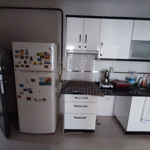 Üniversite Yolu Üzeri Geniş Balkonlu Satılık 2+0 Daire