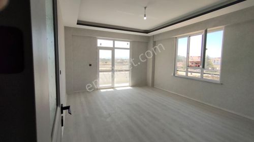 Meram Yaylapınar'da Hadimi Park Karşısı Satılık 2+1