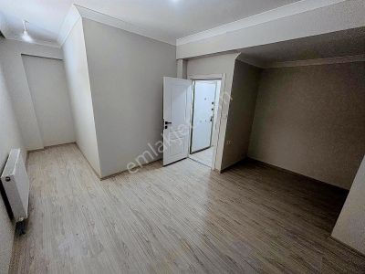 Sultanbeyli Hamidiye Mahallesin'de 2+1 Satılık Daire