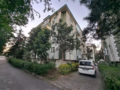 Sakarya Yağcılar Mahallesi Altay Sitesinde Satılık 3+1 Daire