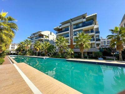 Konaklar Bölgesinde Lüks Sitede 3+1