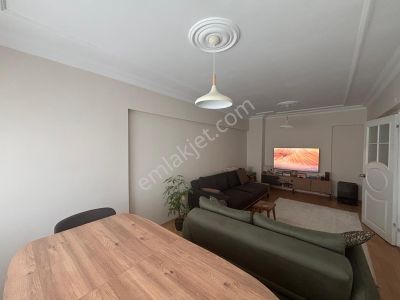 Kartal Uğurmumcu'da Site İçinde Çok Geniş Satılık 2+1 Daire