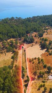 Akyakaya 8 Km Mesafede Etrafı Çevrili Herşeyi İle Tam Yatırımlık