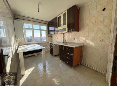 Ergenlerden Esenlerde Gün Boyu Işık Alan Ferah Kiralık Daire