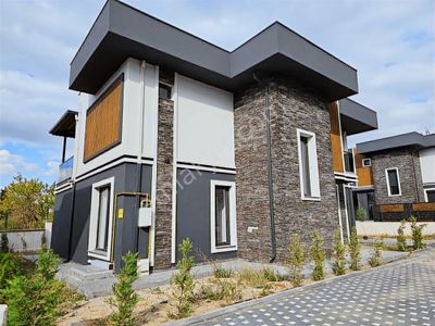 Becen' De Satılık 7+1 Sıfır Villa