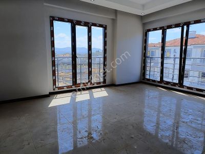 Sancak Emlak"tan Firsat 3+1 Daire Gömeç