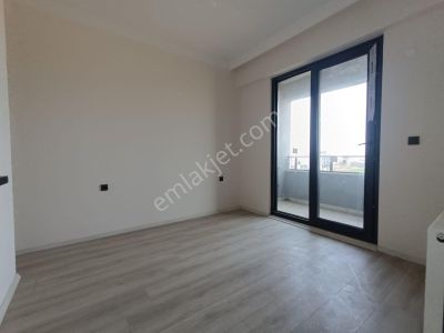 Sancak Emlaktan Gömeçte Kapali Mutfak On Cephe Ferah 2+1daire