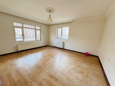 Beşikkaya Mahallesinde Merkezi Konumda 3+1 Kiralık Yüksek Giriş !!