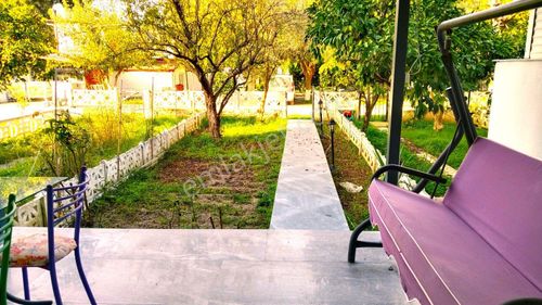 Kuşadası Davutlar Sevgi Plajı Yakını 3+1 Satılık Tripleks Villa