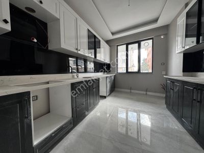 Sancaktepe'de 3+1 Oturuma Hazır Yapılı Sıfır Daire