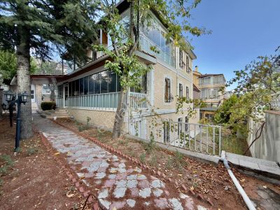 Pursaklar Ufuk Kılıç Emlak'tan Çok Acil Protokol Yolu Yakını 6+1 Villa...