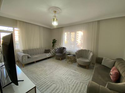 Huzur Evleri Son Durak Ana Cadde Üstünde Bakımlı 3+1 Fırsat Daire