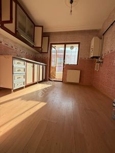 Bademlik Mahallesi'nde Cadde Üzeri Ön Cephe 3+1 Daire!