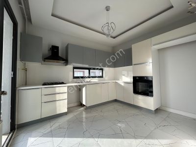 Toros Mah.kenan Evren'e Yürüme Mesafesinde 3+1+d.gazlı Satılık Daire........