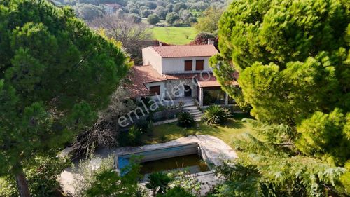 Urla Denizli'de 2913 M2 Arazi İçinde 2 Adet Müstakil Villa